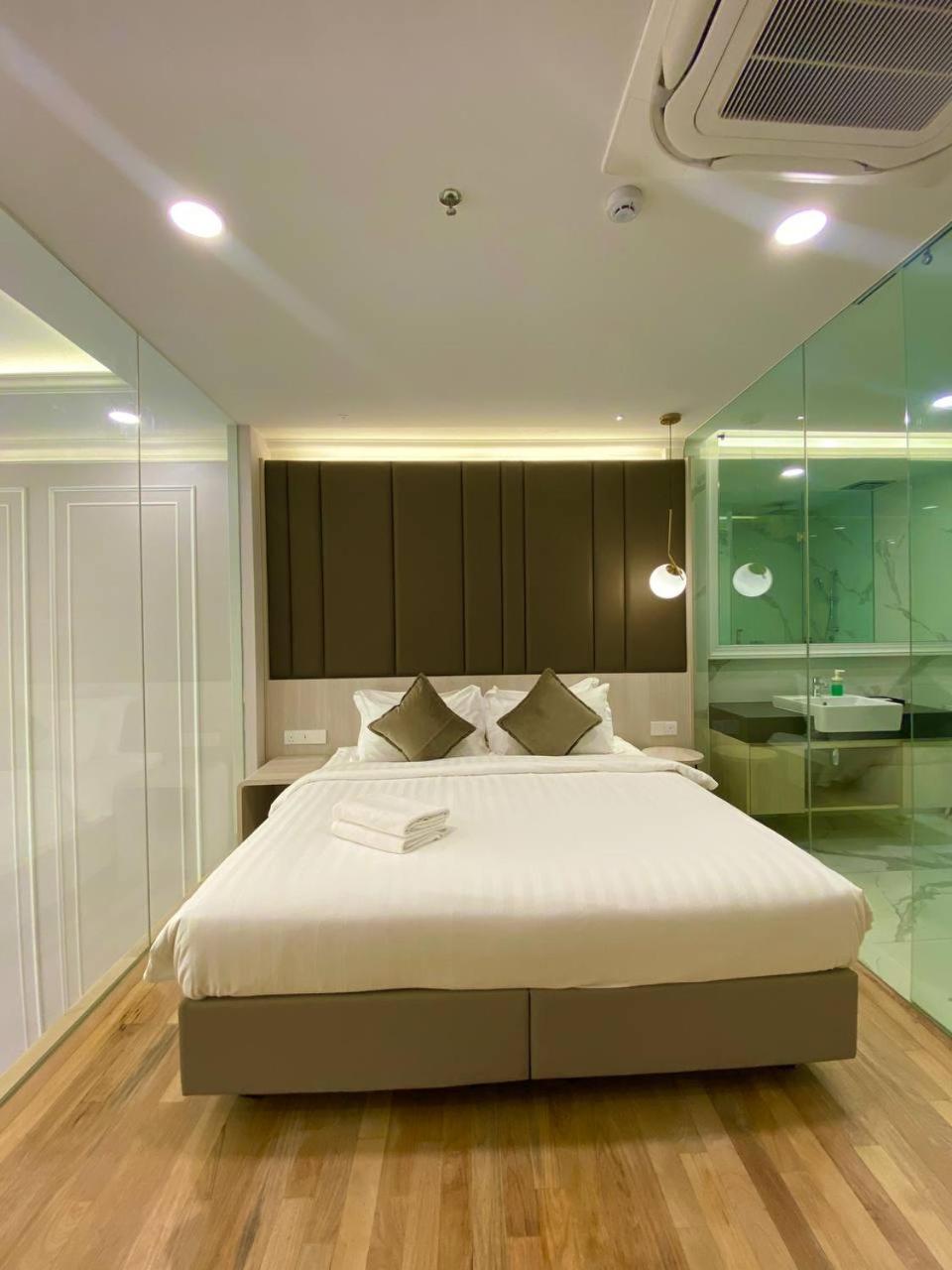 Aparthotel Societe By Bamboo Hospitality Kuala Lumpur Esterno foto
