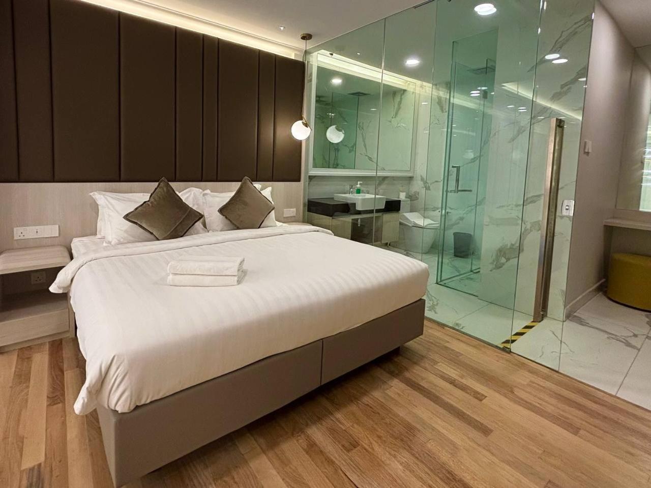 Aparthotel Societe By Bamboo Hospitality Kuala Lumpur Esterno foto